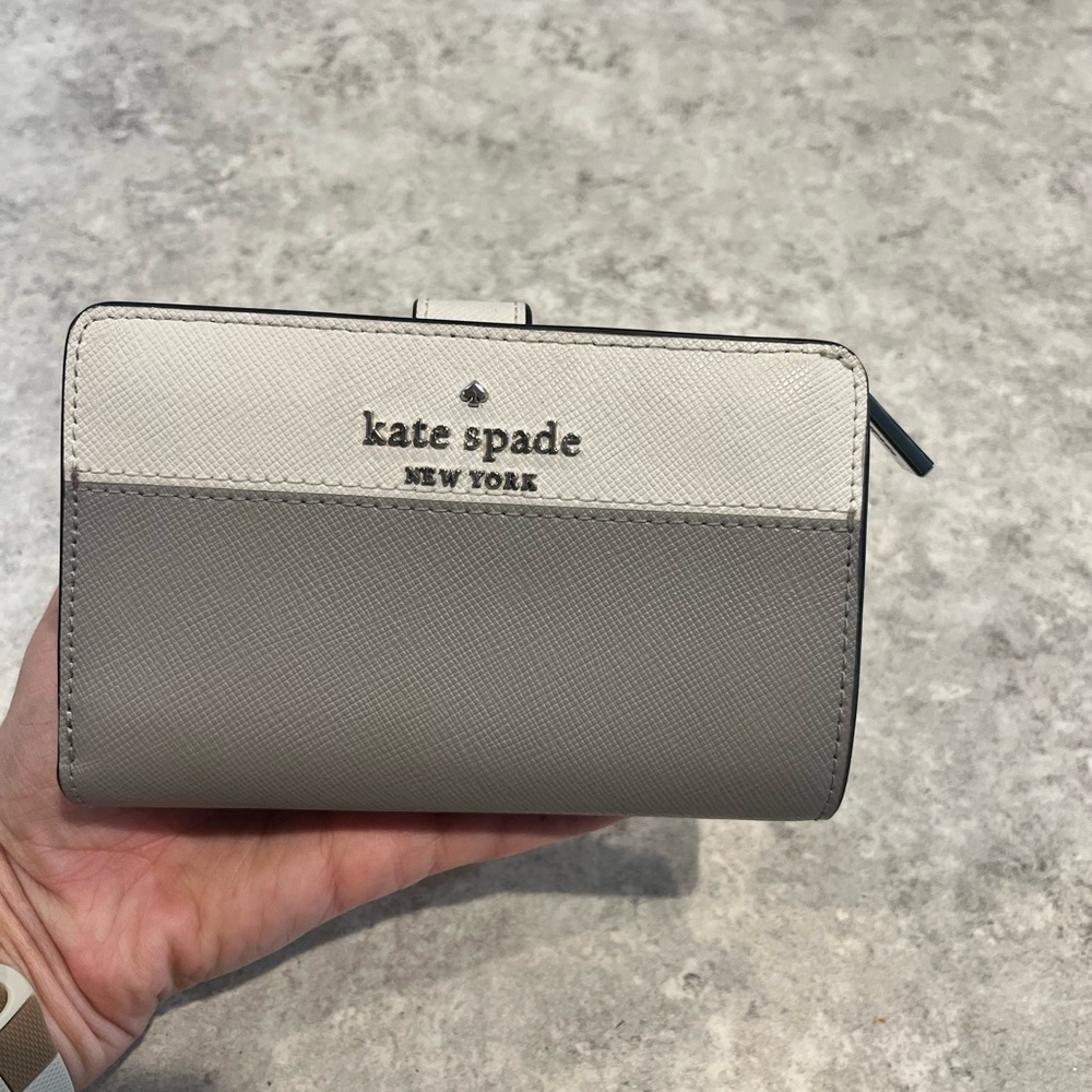 Kate Spade Grey and White Leather Wallet